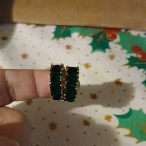 Elegant Green and Gold Women's Earrings